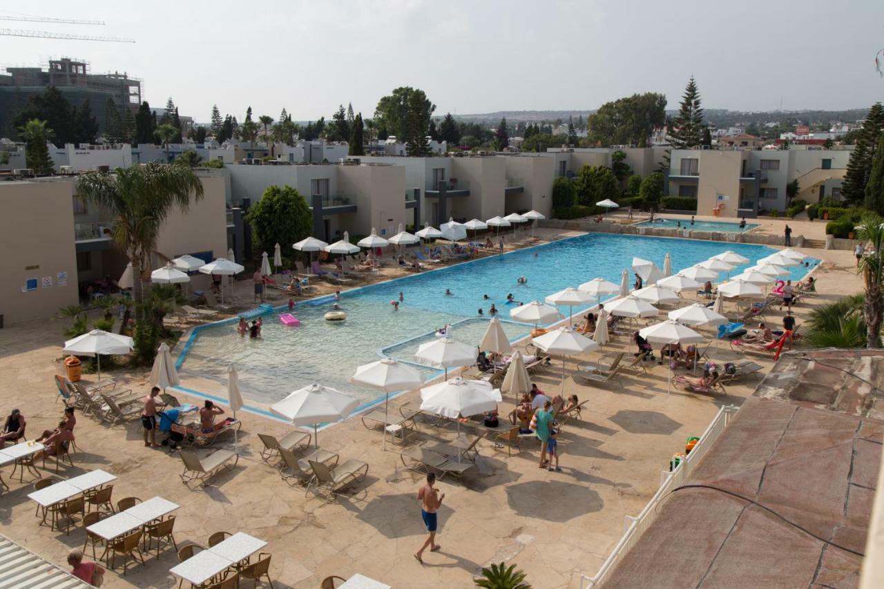 Electra Holiday Village Water Park Resort Aya Napa Dış mekan fotoğraf
