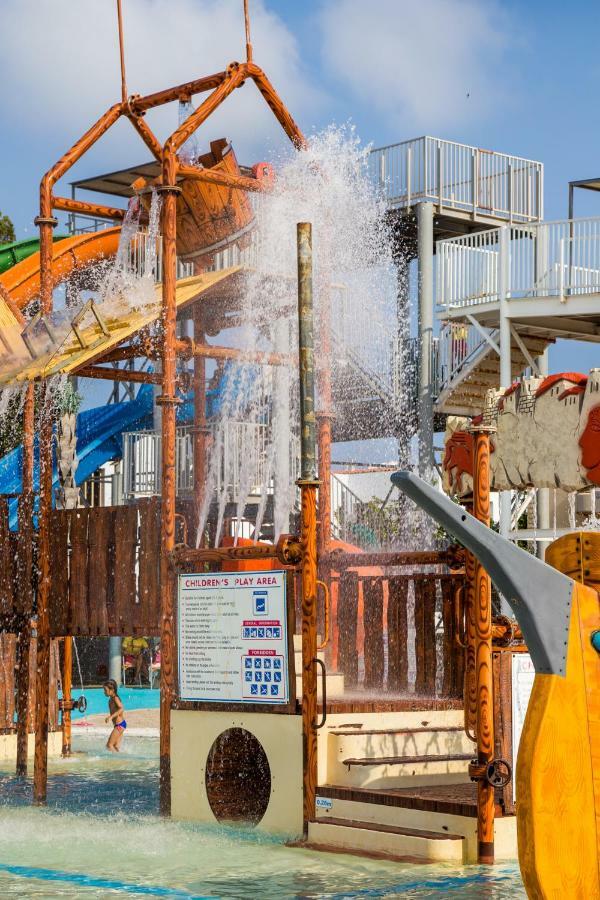 Electra Holiday Village Water Park Resort Aya Napa Dış mekan fotoğraf
