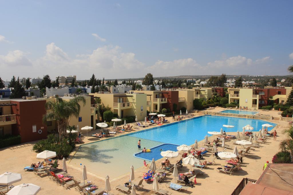 Electra Holiday Village Water Park Resort Aya Napa Dış mekan fotoğraf
